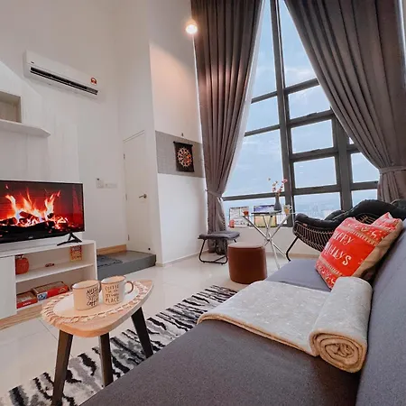 Scenic High-Floor Condo Near Mrt, Mall & Pool